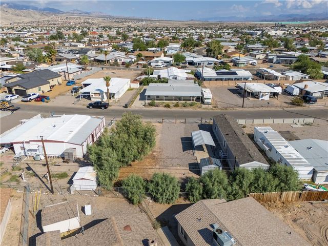 906 Sandy Beach Drive, Bullhead City, AZ 86442