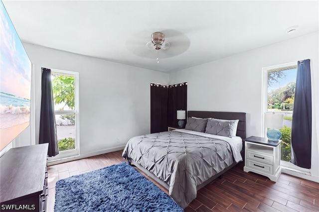 220 Lanchester CT 32, Naples, FL 34112