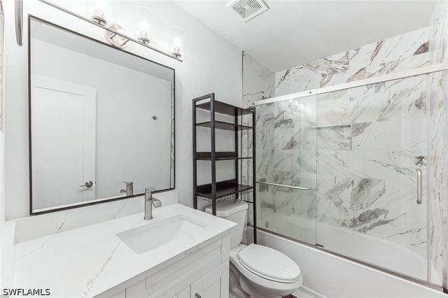 220 Lanchester CT 32, Naples, FL 34112