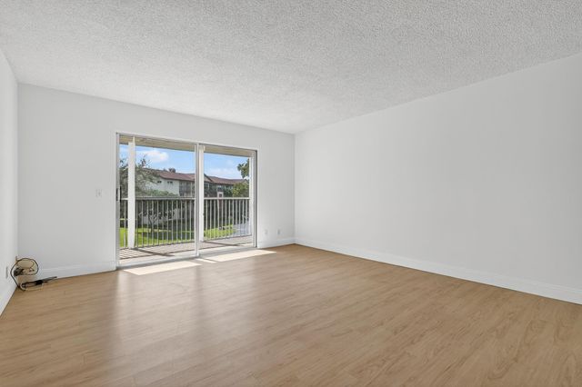 12750 SW 4th Court 307j, Pembroke Pines, FL 33027