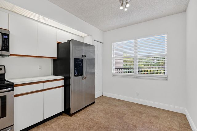 12750 SW 4th Court 307j, Pembroke Pines, FL 33027