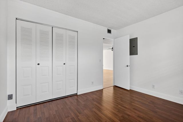 12750 SW 4th Court 307j, Pembroke Pines, FL 33027