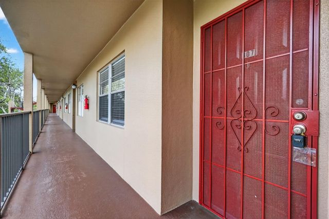 12750 SW 4th Court 307j, Pembroke Pines, FL 33027