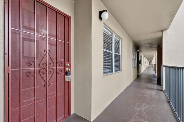 12750 SW 4th Court 307j, Pembroke Pines, FL 33027