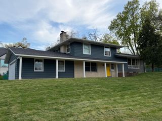 1046 Brooks Avenue W, Roseville, MN 55113