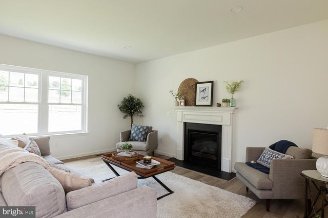 10 RIDGEWOOD RD, Quarryville, PA 17566
