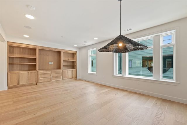 424 SE C Street, Bentonville, AR 72712