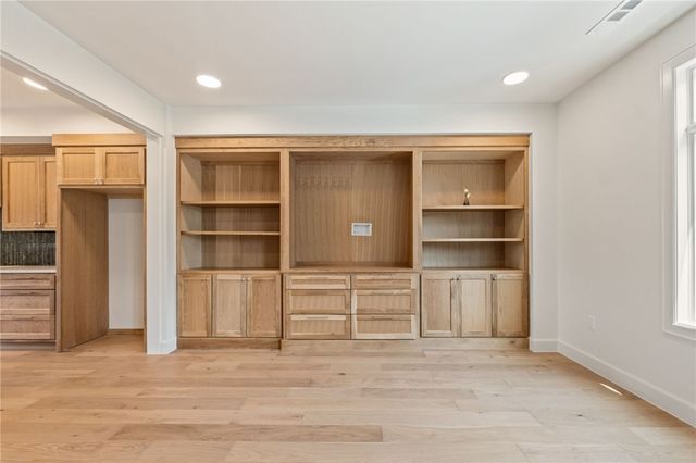 424 SE C Street, Bentonville, AR 72712