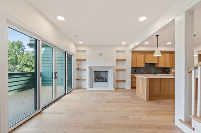 424 SE C Street, Bentonville, AR 72712