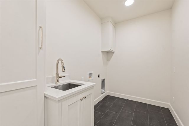 424 SE C Street, Bentonville, AR 72712