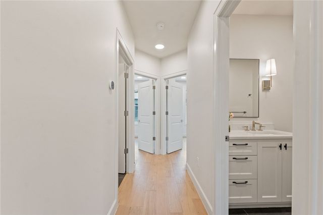 424 SE C Street, Bentonville, AR 72712