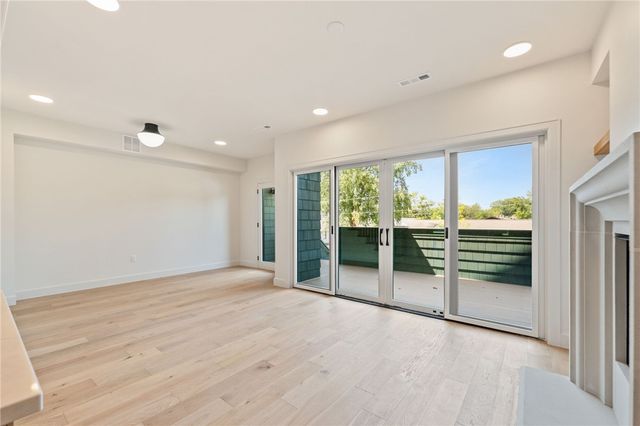 424 SE C Street, Bentonville, AR 72712