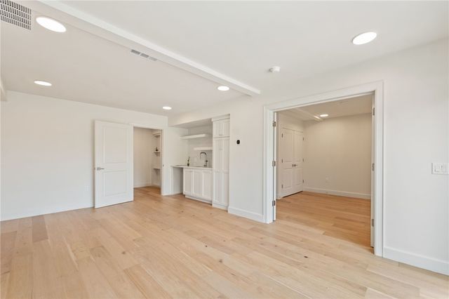 424 SE C Street, Bentonville, AR 72712