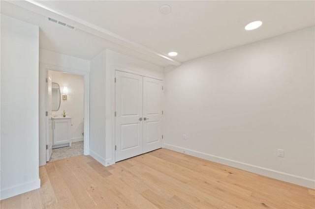 424 SE C Street, Bentonville, AR 72712