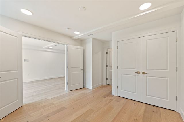 424 SE C Street, Bentonville, AR 72712