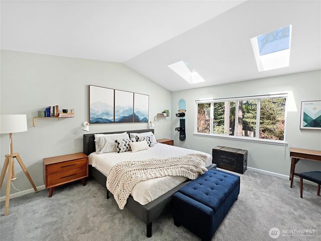 8700 Rosario Place NE, Bainbridge Island, WA 98110