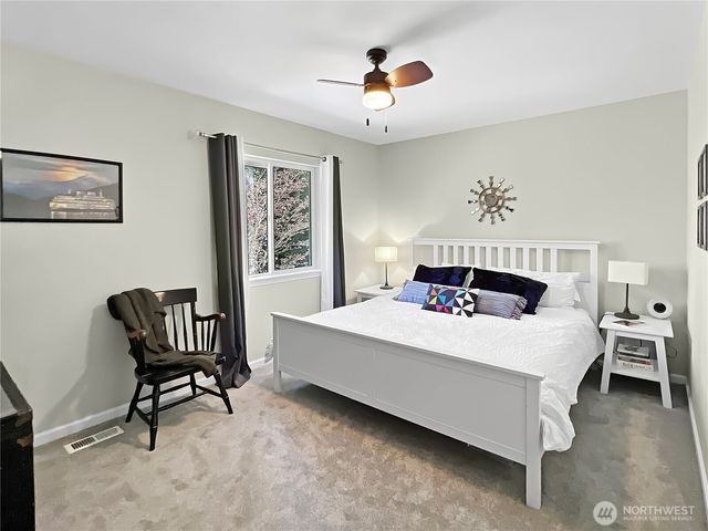 8700 Rosario Place NE, Bainbridge Island, WA 98110