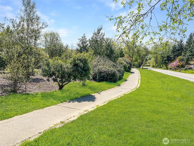 8700 Rosario Place NE, Bainbridge Island, WA 98110