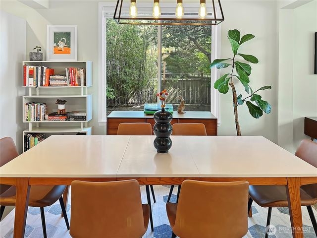 8700 Rosario Place NE, Bainbridge Island, WA 98110