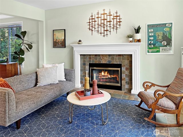 8700 Rosario Place NE, Bainbridge Island, WA 98110
