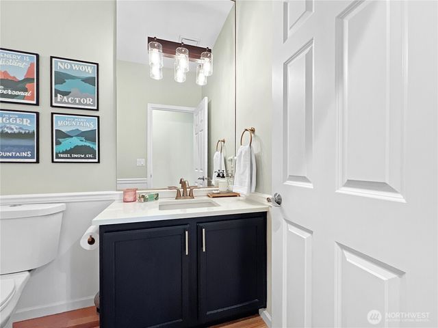 8700 Rosario Place NE, Bainbridge Island, WA 98110