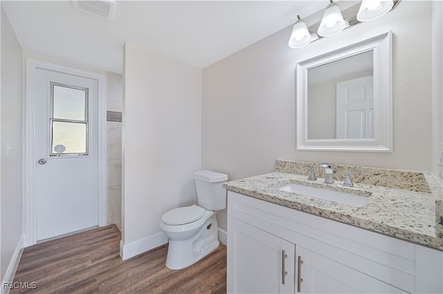 401 SE 10th LN, Cape Coral, FL 33990