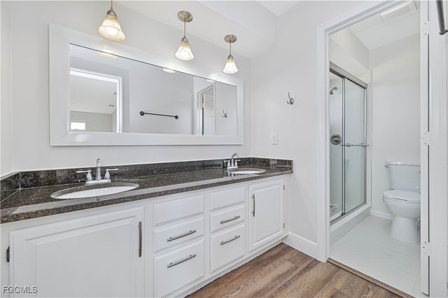 401 SE 10th LN, Cape Coral, FL 33990