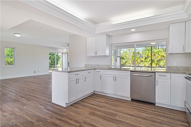 401 SE 10th LN, Cape Coral, FL 33990