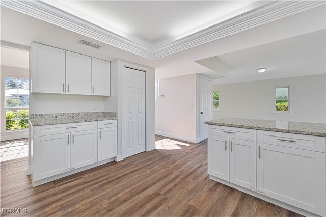 401 SE 10th LN, Cape Coral, FL 33990