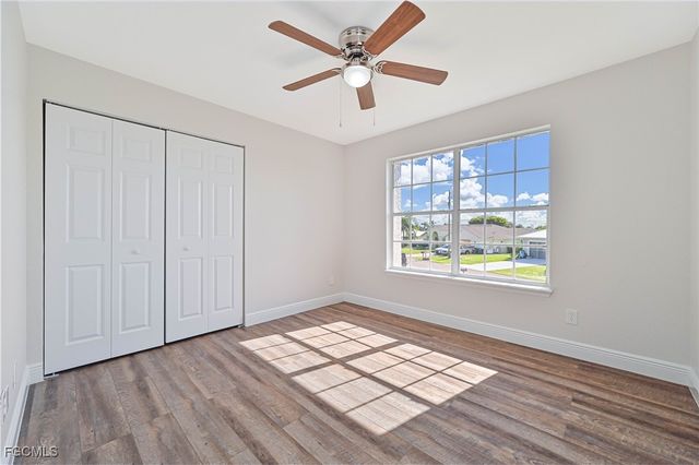 401 SE 10th LN, Cape Coral, FL 33990