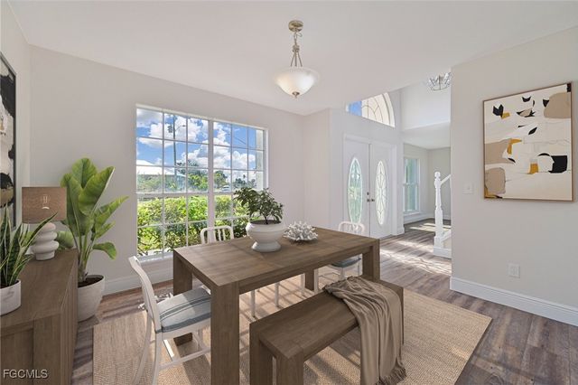 401 SE 10th LN, Cape Coral, FL 33990