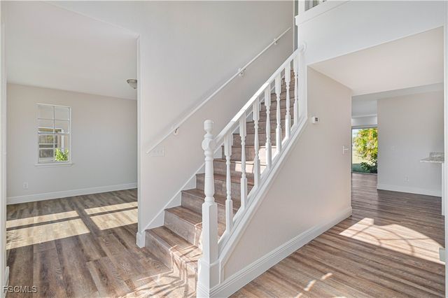 401 SE 10th LN, Cape Coral, FL 33990