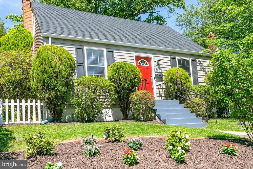 Image 2 of property listing at 3507 MURDOCK RD, Kensington, MD 20895
