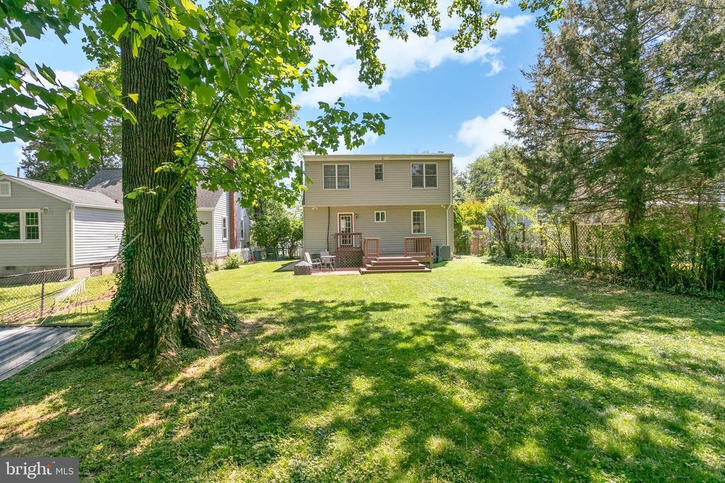 Image 30 of property listing at 3507 MURDOCK RD, Kensington, MD 20895