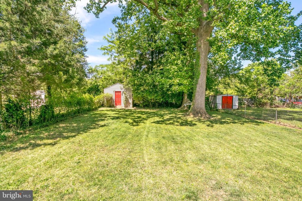 Image 33 of property listing at 3507 MURDOCK RD, Kensington, MD 20895