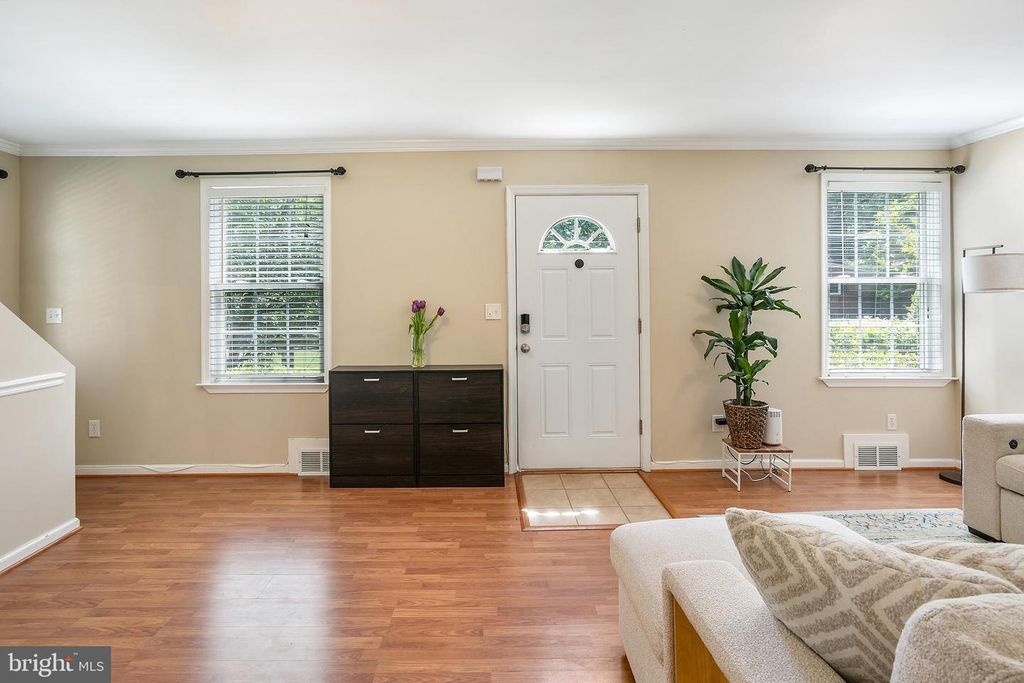 Image 4 of property listing at 3507 MURDOCK RD, Kensington, MD 20895