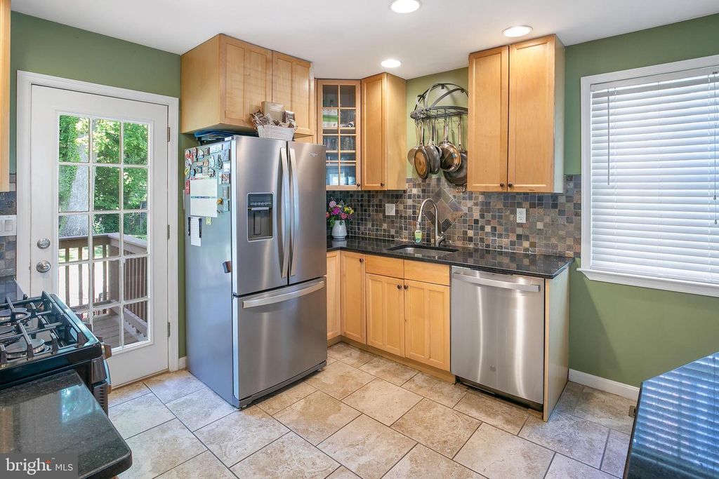 Image 6 of property listing at 3507 MURDOCK RD, Kensington, MD 20895