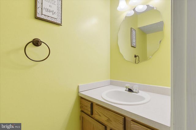 105 HIBISCUS CT, La Plata, MD 20646