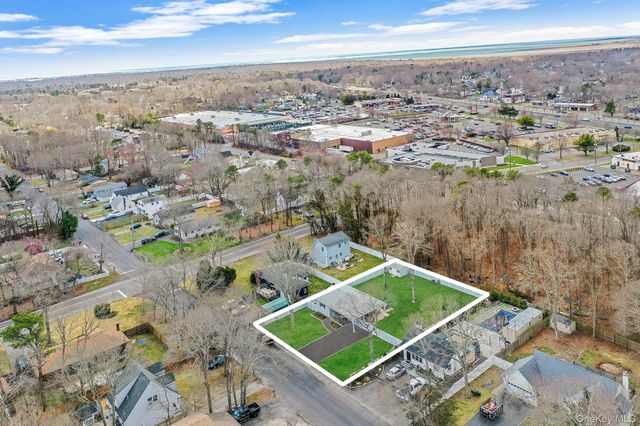 160 Hounslow Road, Shirley, NY 11967