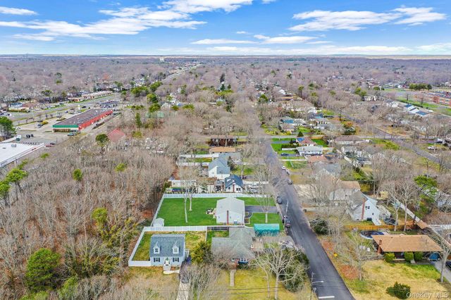 160 Hounslow Road, Shirley, NY 11967