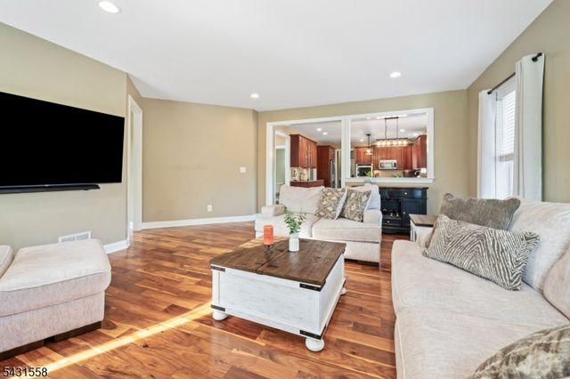 34 White Meadow Rd, Hillsborough Twp., NJ 08844