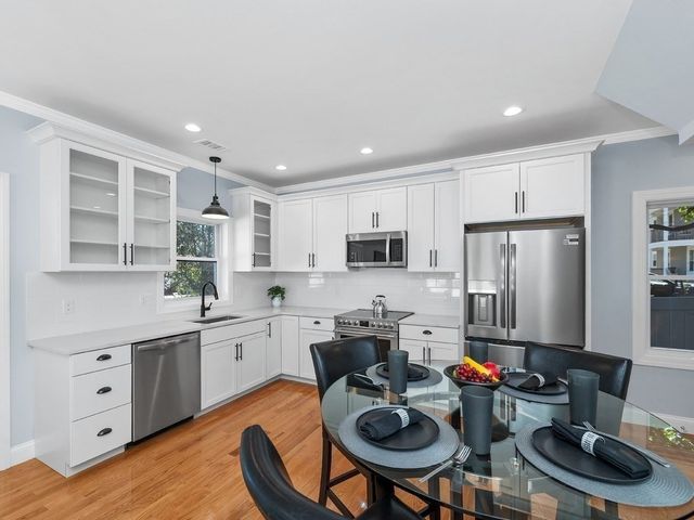28 Ash Street 2, Waltham, MA 02453