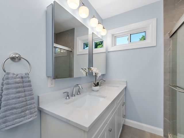 28 Ash Street 2, Waltham, MA 02453