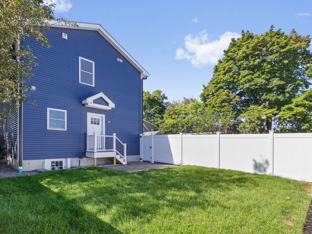 28 Ash Street 2, Waltham, MA 02453