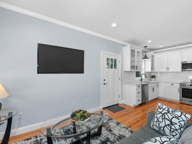 28 Ash Street 2, Waltham, MA 02453