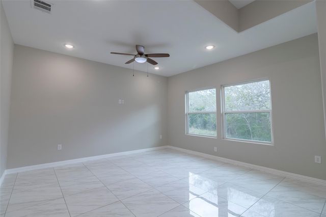 1261 Fm 20, Cedar Creek, TX 78612