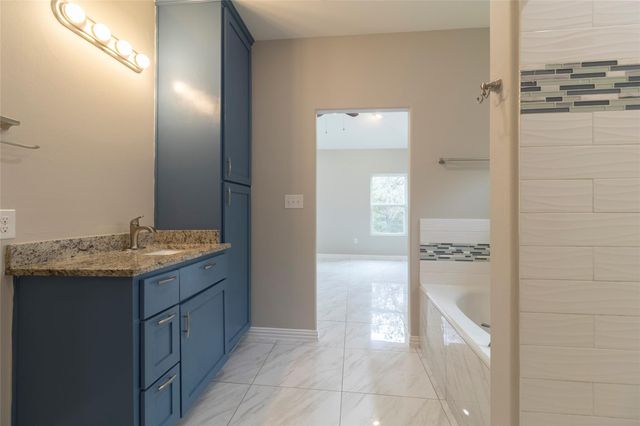 1261 Fm 20, Cedar Creek, TX 78612