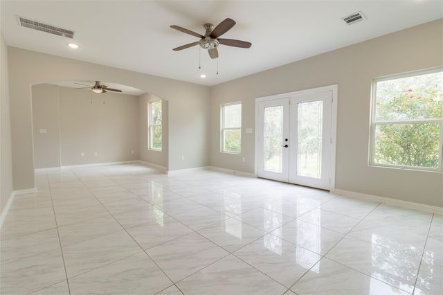 1261 Fm 20, Cedar Creek, TX 78612