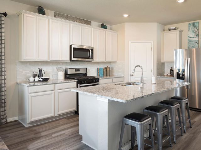 469 El Capitan LOOP, Dripping Springs, TX 78620