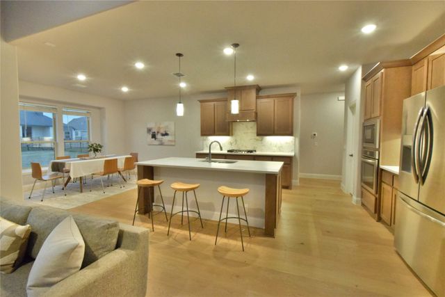 386 Paddle Boat Drive, Granbury, TX 76049